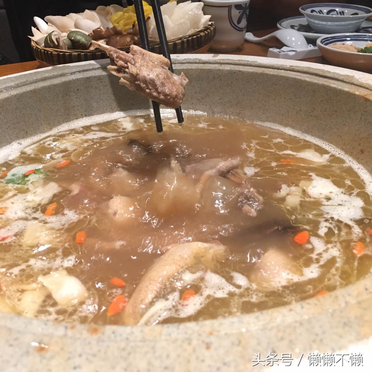 鑽夊附瀵规垬宀╂祮,鑽夊附鍜岄粦鑳″瓙鐩搁亣