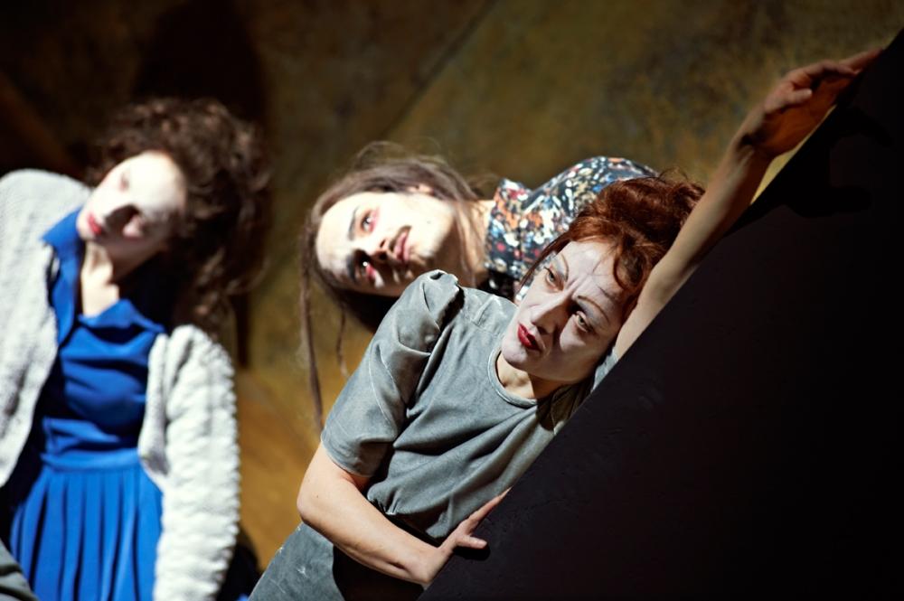 德国戏剧梦之队“狂飙热血”演绎喜剧《伪君子》