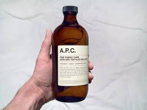 能洗出靓丽衣物的洗衣液,什么牌子的洗衣液洗的衣服最干净