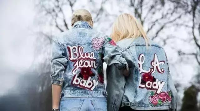 牛仔怎么洗防脱色,牛仔怎么洗可以减少损伤