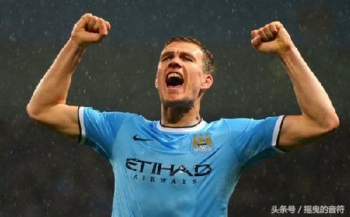 战火烧不毁的足球梦，国足们看了是否有触动？