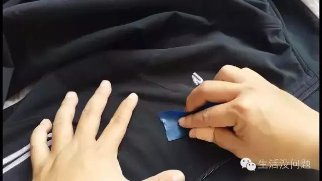 瓶盖太紧扭不开怎么办,加固胶黏在瓶盖上打不开怎么办