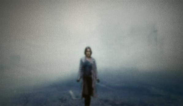 同宿舍的人晚上梦游去坟场，做出的事情太吓人