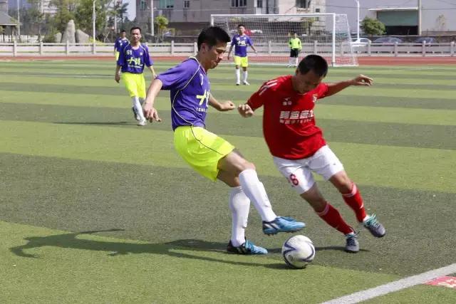 足球赛鸣哨开赛,公司足球赛开赛