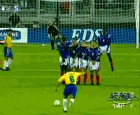 卡洛斯经典任意球法国,十大经典任意球卡洛斯只排第二