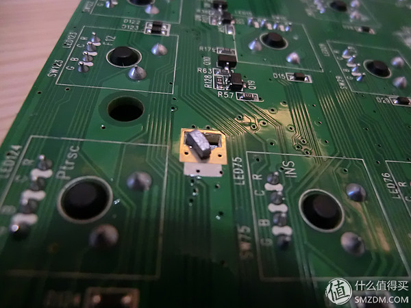 国产轴请继续努力!曜越TteSPORTS波塞冬ZRGB背光机械键盘评测