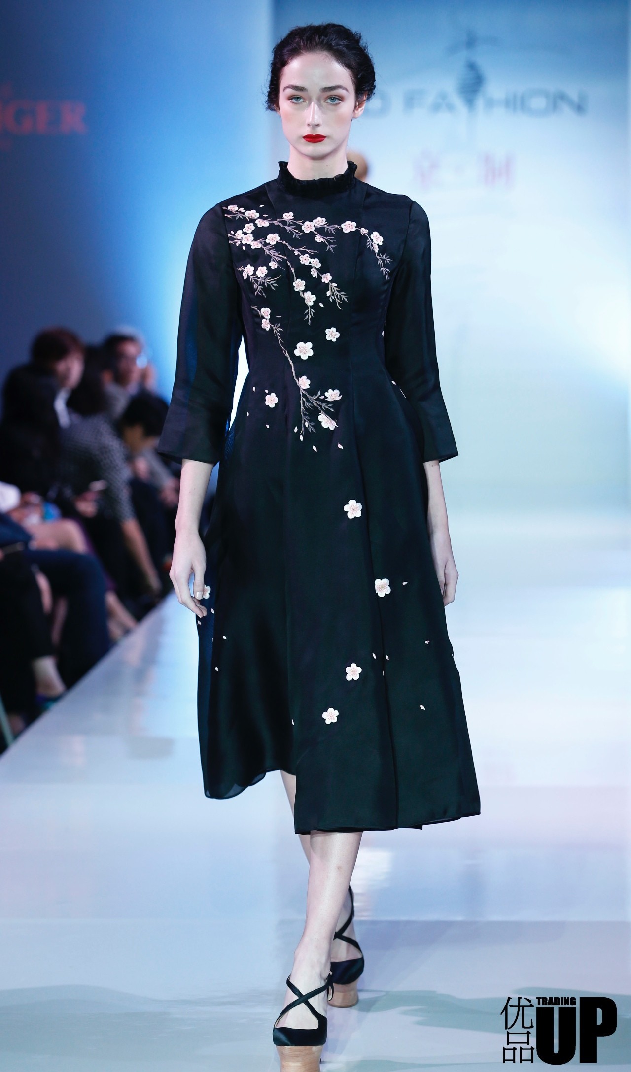 京制华服惊艳伦敦中国定制享誉全球——NE·TIGER高级成衣定制京东旗舰店上线伦敦发布会