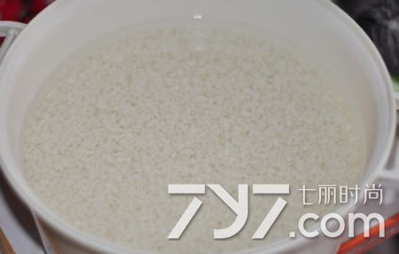 孕妇可以喝米酒鸡蛋吗,孕妇可以喝米酒甜酒吗