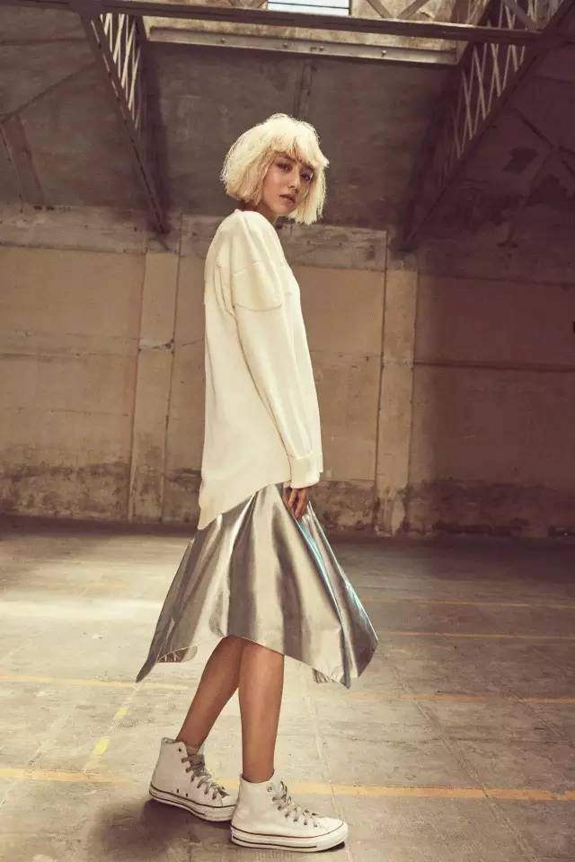 丫丫佟丽娅出席微博之夜,丫丫佟丽娅的各种造型美翻众人