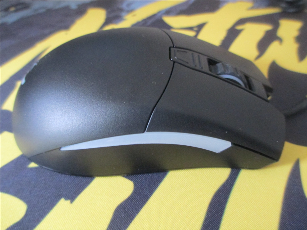 烧友评测剑指FPS市场，Ducky魔力能否再现？魔力鸭SECRETM游戏鼠标评测