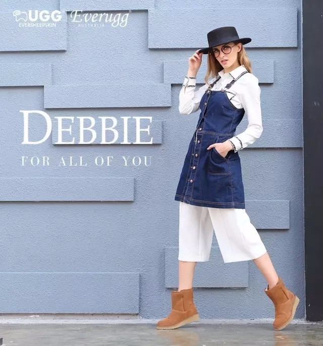 适合小个子冬天穿的雪地靴,腿短穿马丁靴还是雪地靴