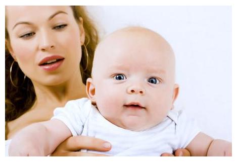 新手爸妈看过来宝宝发烧怎么办呢,宝宝发烧宝妈好淡定