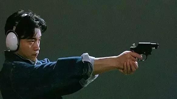 英雄本色系列中的各色轻武器,盘点英雄本色名场面