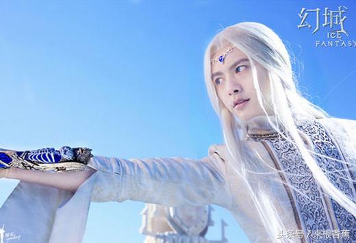 郭敬明，在资本的黄金竖琴下无限献媚