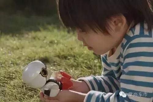 丰田新机器人,丰田小机器人车