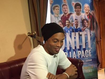 马拉多纳小罗内马尔,马拉多纳大罗小罗谁厉害