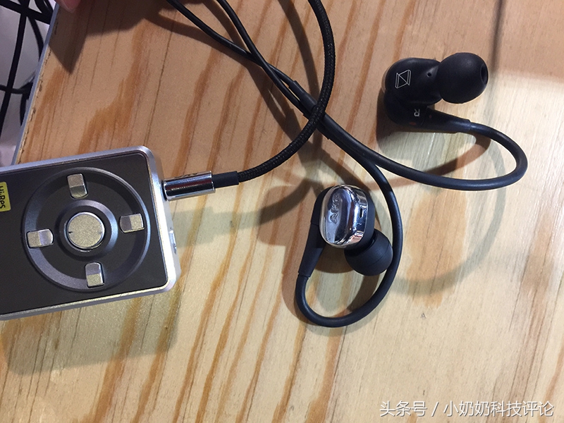 iphone7没有耳机插口吗,苹果7为什么没用耳机