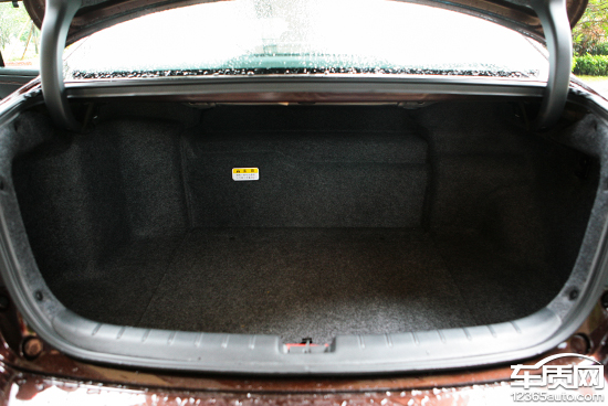 雅阁混动对比亚洲龙双擎试驾视频,雅阁2022款混动幻夜锐智版试驾