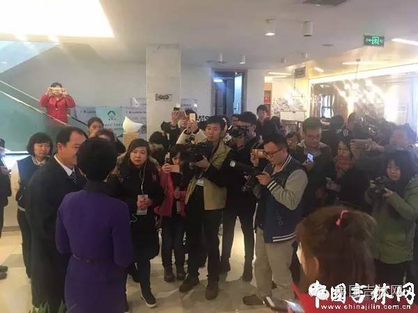 鍏ㄥ浗濯掍綋鑱氱劍鏄ュ煄,鍏ㄥ浗鐧惧濯掍綋濂斿悜姝︽眽