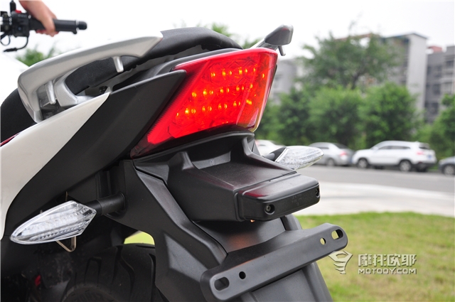 力帆kps150和kpt150区别,力帆kps150和春风150