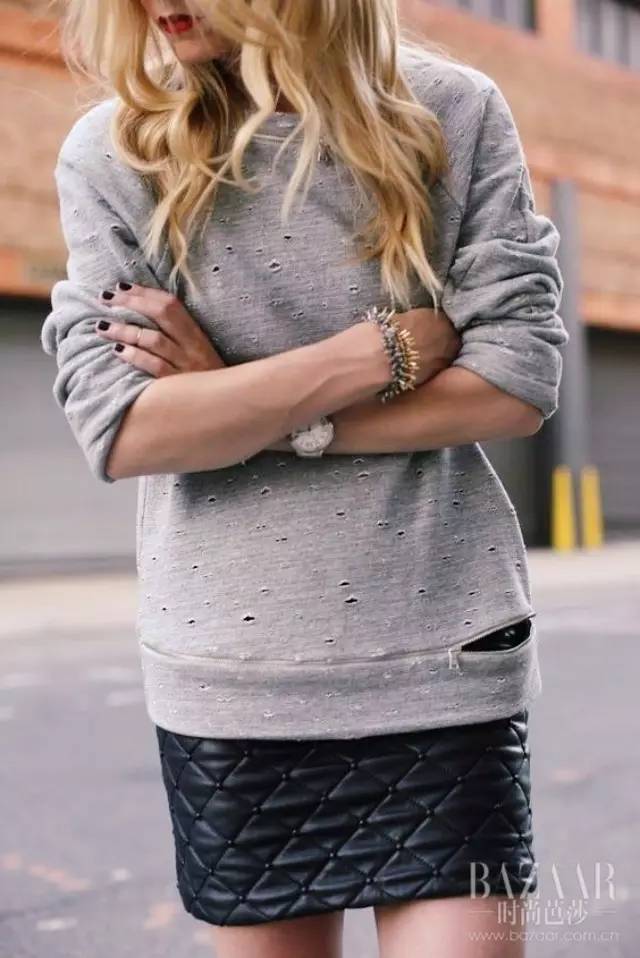 衣服都破了真的很烦恼,衣服都破了还继续穿怎么办