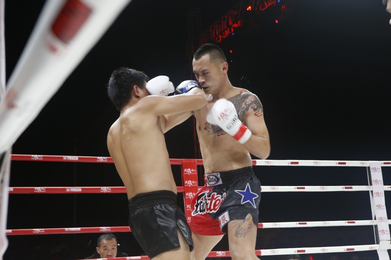 “英雄传说”演绎最盛大开幕式千年大漠更显英雄情怀