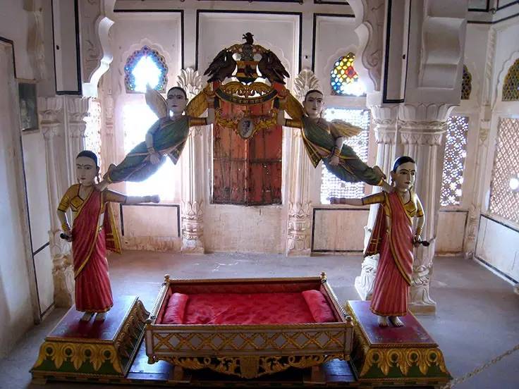 蓝的忧伤：城堡与亡灵 | 印度 · 目的地