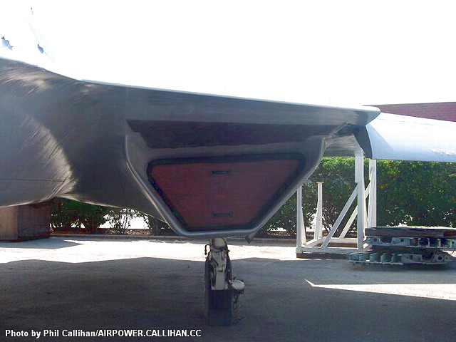 飞机进气道的发展和演变,隐身轰炸机设计图