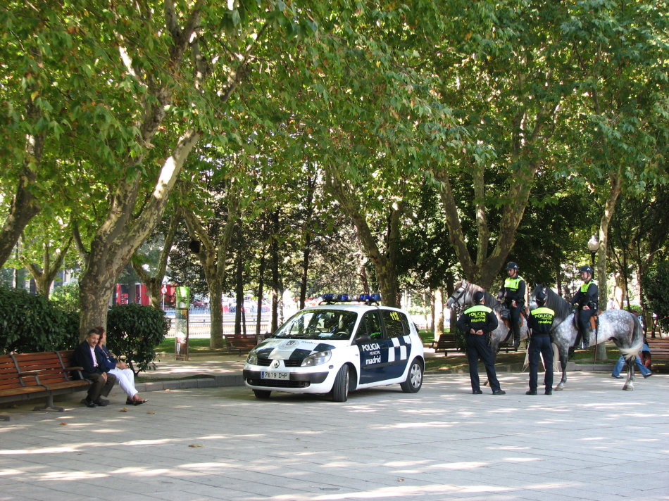 马德里不可思议镜面,马德里不可思议卡点