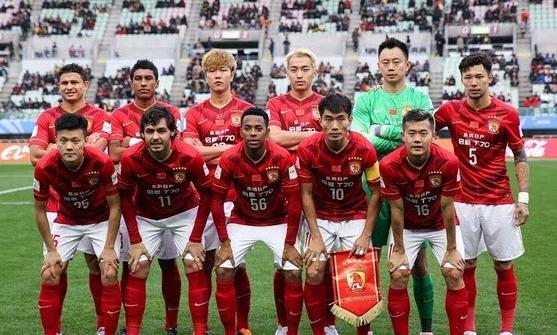 中超球队包机一次大概多少钱,中超男足排行榜