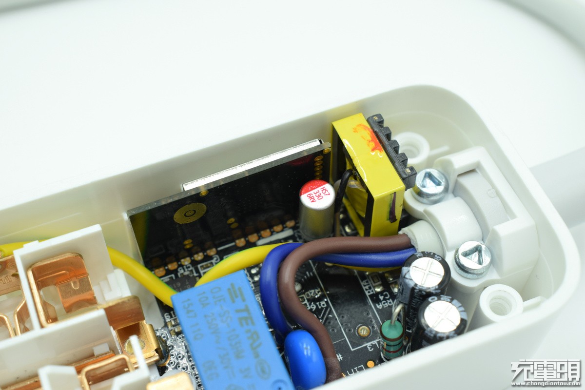 插线板评测对比,青米智能插线板测评