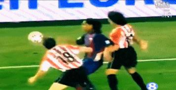 小罗球场小技巧,小罗球场炫技球感无敌