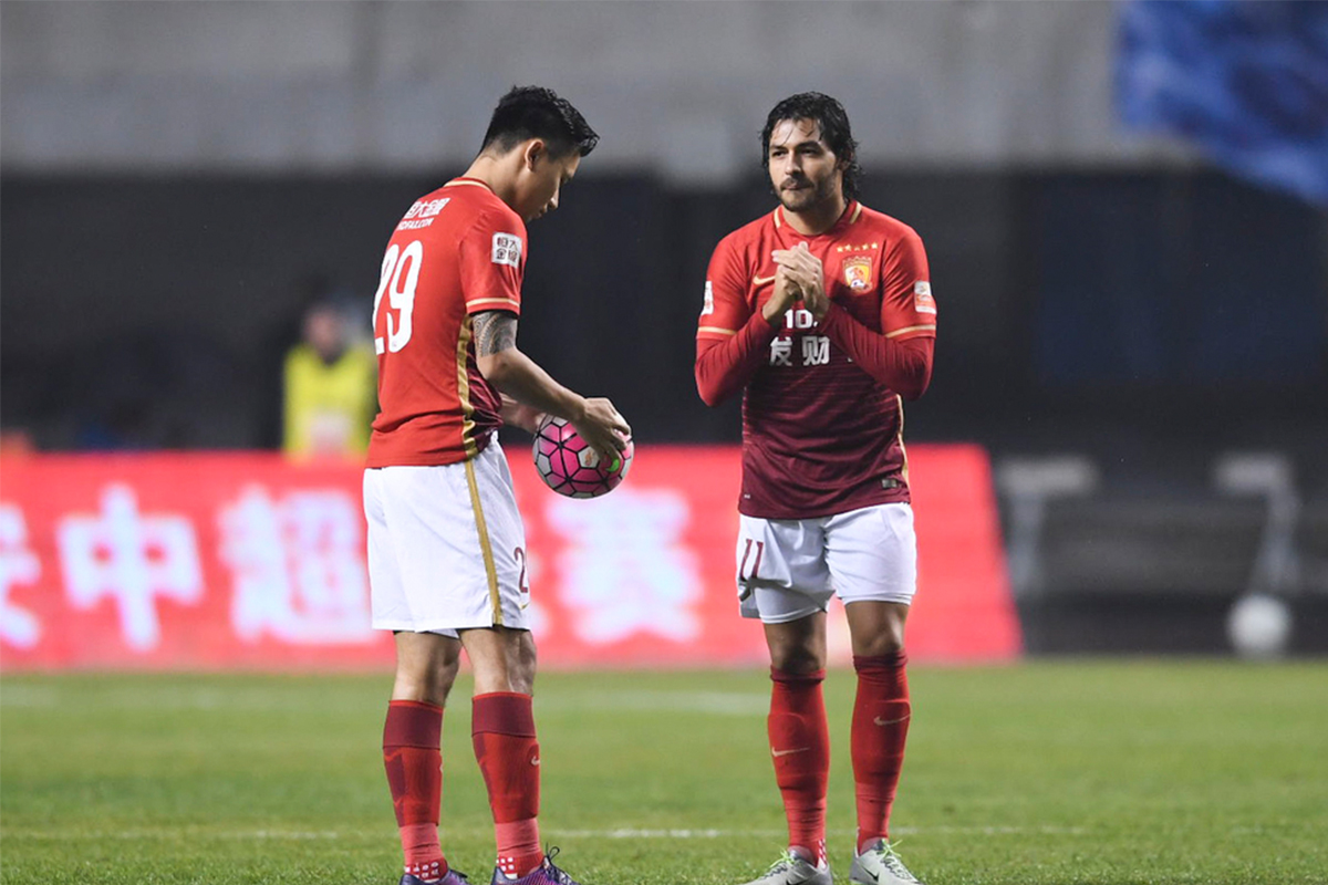 里皮当中国男足主教练年薪多少,里皮国足上任