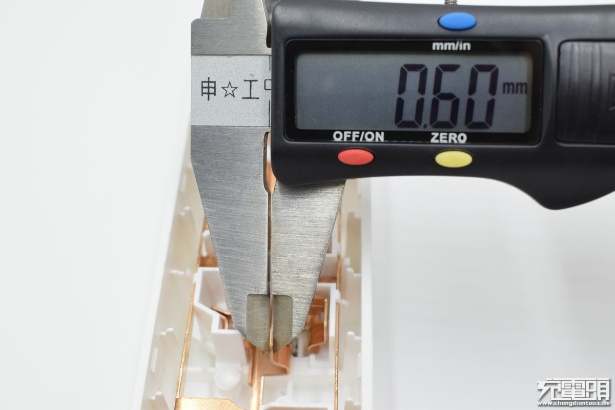 插线板评测对比,青米智能插线板测评