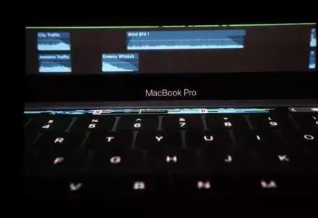 骚年，让我们接着再搬砖去吧，因为全新MacBookPro来了