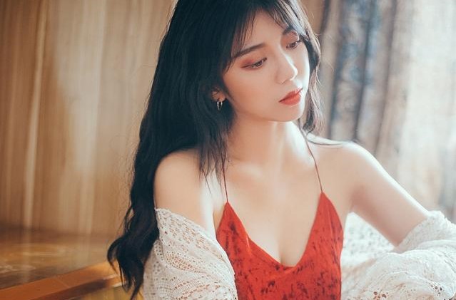 小说：一块什么样的腕表价值3.8亿，它是镶钻的吗？