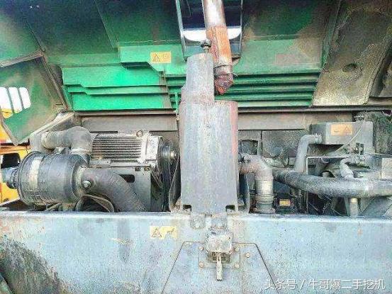 二手挖机怎么选才不会亏,二手挖机一年赚多少