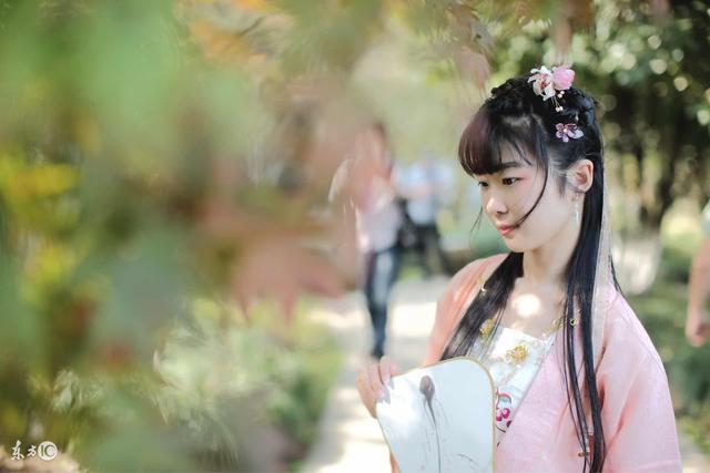 小说：不想父母整日忧心，废材女儿坦白自己是丹师，父母喜极而泣