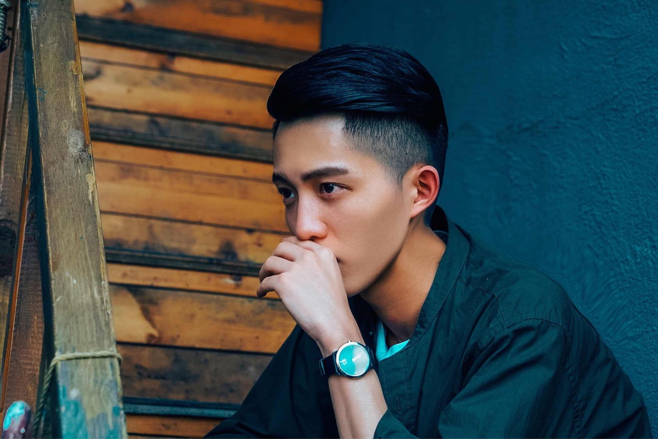 小说：老男人跟小姑娘亲嘴，经验超丰富