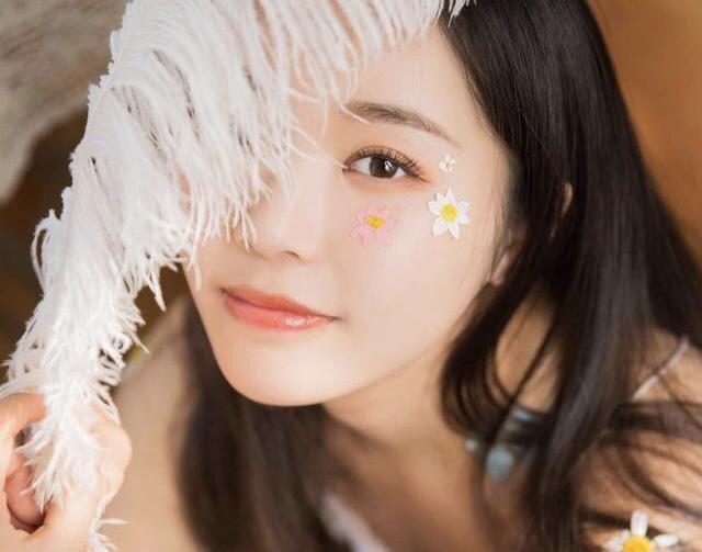 小说：她带孩子归来，为了孩子和生活，不得不出去找工作