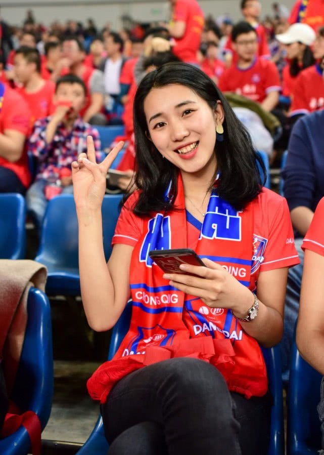 足球来自于哪个国家是谁发明的,外国人也认为足球是中国发明的么