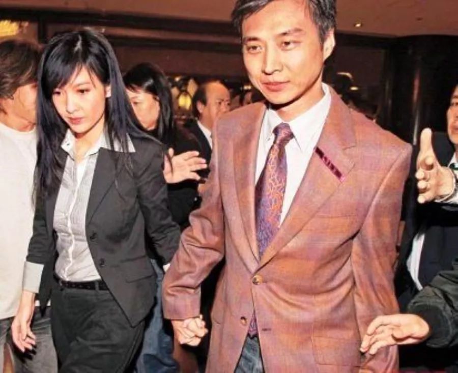 周慧敏谈出轨事件,为什么周慧敏能原谅老公出轨