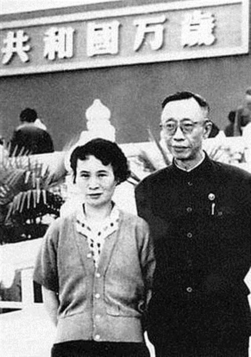 末代皇帝溥仪死葬在哪里,末代皇帝溥仪死亡之谜解开