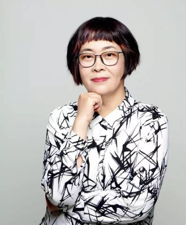 央视八位未结婚的女人,央视十大美女主持人轶事