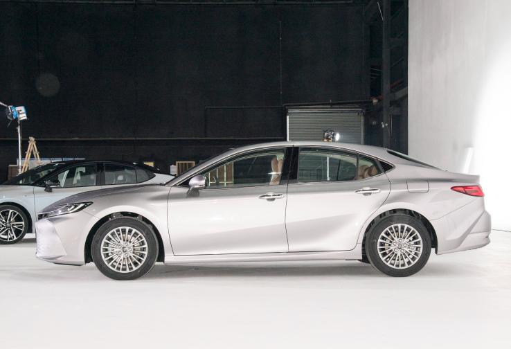 凯美瑞2021精英版和雅阁20211.5t,2016凯美瑞2.0和雅阁2.0选哪个好