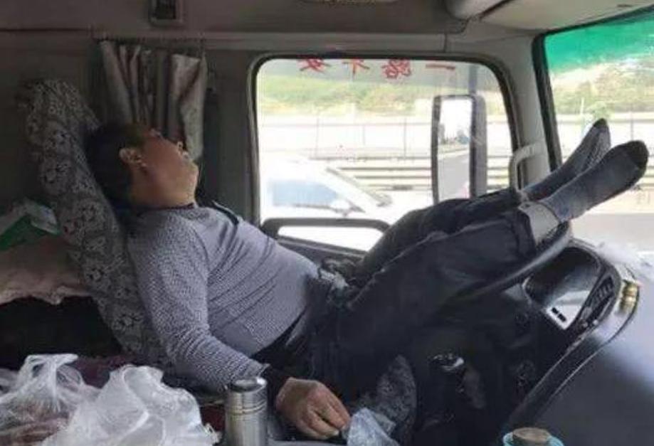 跑高速超时费怎么处理,高速公路睡觉要交超时费吗