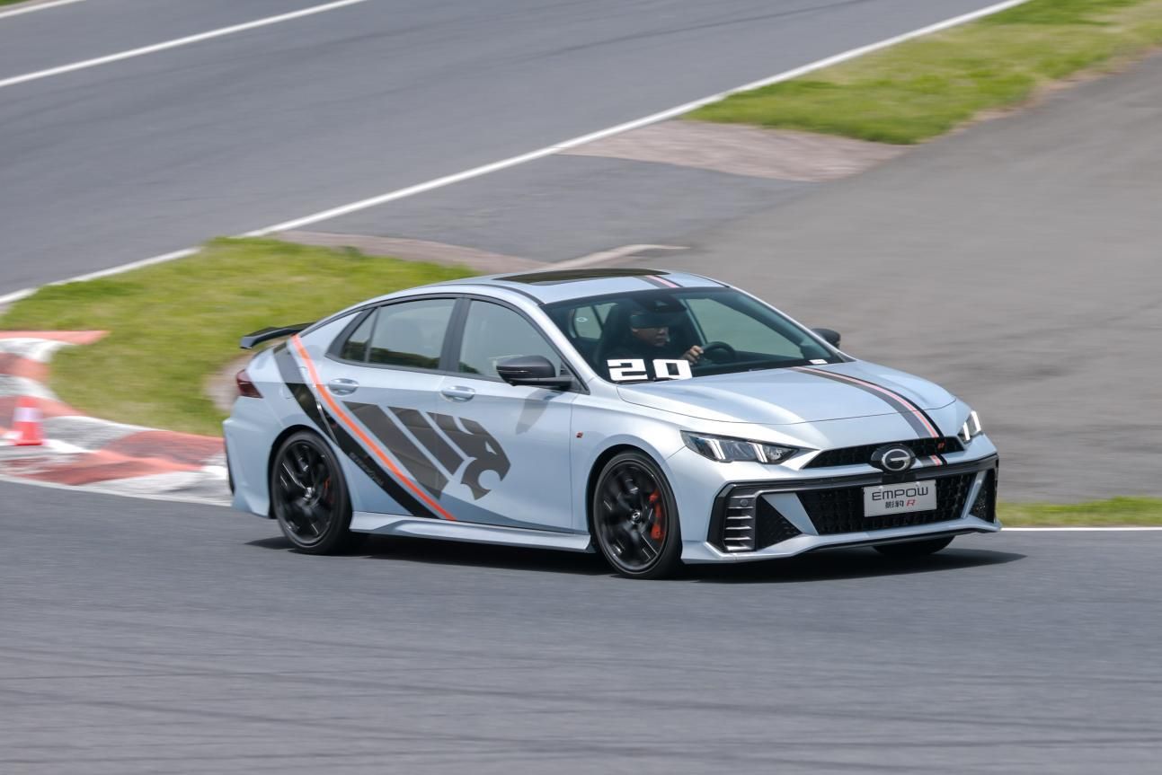 钢炮鼻祖高尔夫gti,国产新一代大众高尔夫gti实车曝光