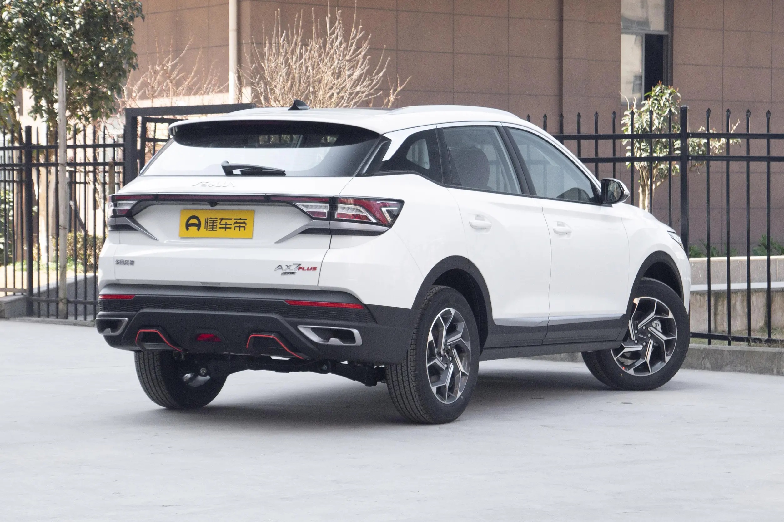 9.59万元起东风风神ax7马赫版上市,东风风神ax7马赫版落地价格优惠