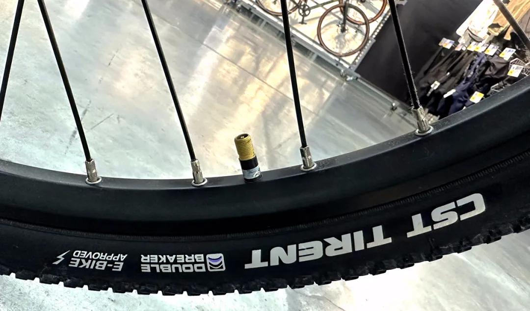 电助力公路自行车长续航200千米,迪卡侬riverside900跟speed900区别