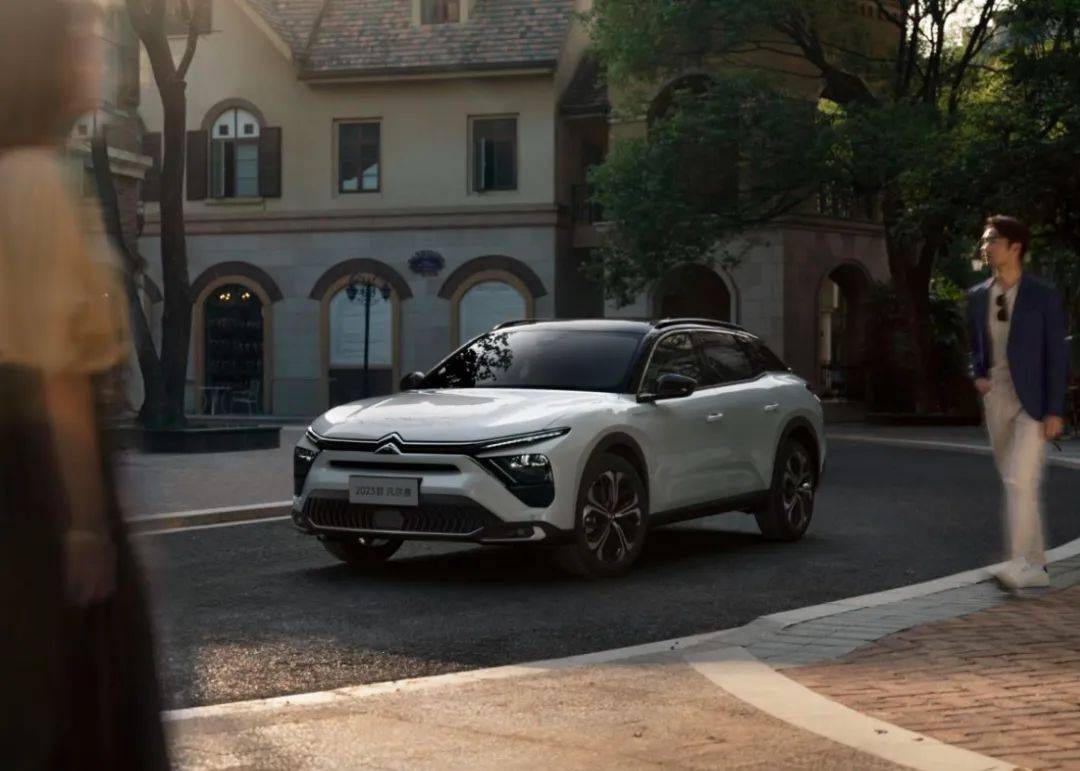 凡尔赛c5x一级车最新落地价格,凡尔赛c5x12万落地是不是真的